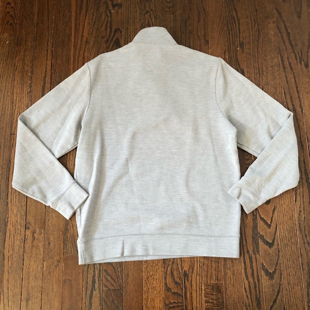 vineyard vines Men’s M Light Heathered Gray 1/4 Zipper Long-Sleeve Sweater - Picture 9 of 10